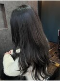 【ノンブリーチでも叶う!透明感たっぷり暗髪グレージュ】