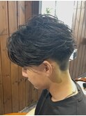 大分メンズセンターパートフェザーパーマフェザーショート