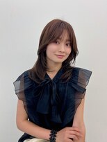 ヒュー 広島(HEW)&nbsp;大人かわいいレイヤーカットグレージュヘア20代30代