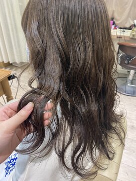 コトナ 越谷店 透明感たっぷりオリーブベージュ×レイヤーロング【越谷】