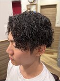 20代30代ビジネス波巻きパーマツーブロック刈り上げメンズ