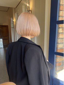 ココロヘアー マド(Cocolo hair MADO)の写真/ダメージレスなブリーチで作る透け感ハイトーンから脱白髪染め・白髪ぼかしまで色設計は100通り以上。
