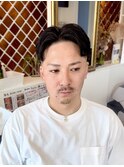 スキンフェード×センターパート
