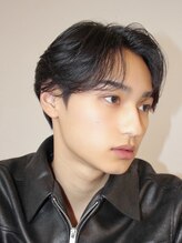 ビジネスマンにもおすすめ◎決めすぎない緩めの波巻きパーマ×センターパート*[メンズパーマ/メンズカット]