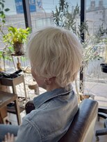 コモレビ(komorebi)&nbsp;【山本智文】ホワイトブロンドカラーショートカット