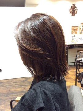 ヘアーデザインガーデニア(hair design Gardenia) サイドレイヤー切りっぱなしボブ☆【赤羽 赤羽岩淵 子連れ】