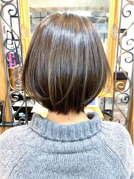 アリュウル 表参道(ALLURE) 【ほぼボブショート】アッシュ　ピンク　韓国風　韓国系