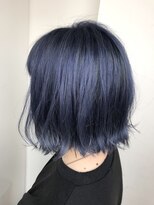 エンリー(ENlee)&nbsp;【川瀬莉穂】ブルーカラー×外はねボブ