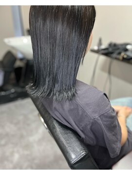 ニード(NEED) 20代/30代/40代/覚王山/千種/外ハネブリーチ/ブルーブラック