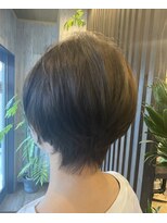 イスト(hair salon ist)&nbsp;大人ショート　ショートボブ　ひし形ショート　アッシュカラー