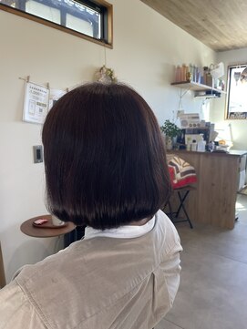 サトイ(satoi) ボブスタイル【内巻き、ワンレンボブ】