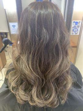 エミタス ヘア リゾート(EMITAS Hair Resort) 外国人風カラー/ミルクティーアッシュ