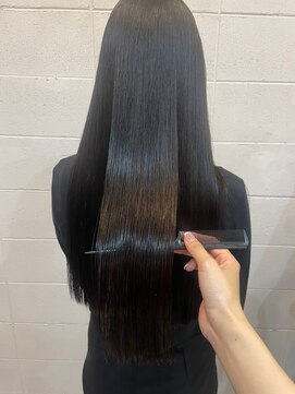 チェリッシュ(Cherish) 艶髪ロングストレート髪質改善ツヤ髪黒髪暗髪小顔