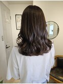 落ち着きのあるココアグレージュ