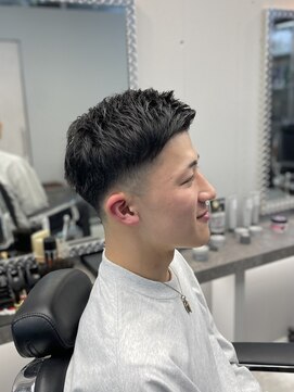 刈部倶楽舞 ジェットモヒカン/アップバンク/ツーブロック/フェード 黒髪