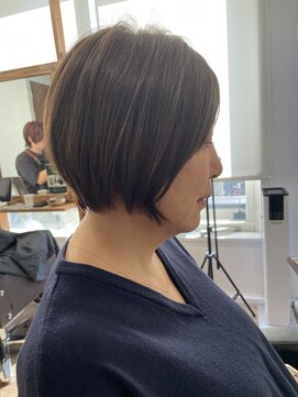 ハーツ(Heart's) 白髪ぼかし/イメチェンヘアスタイル/前髪カタログ/ショートボブ