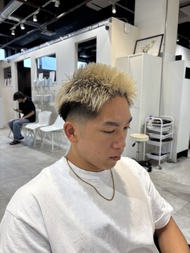 ルーストデラックス 京都河原町三条(ROOST dx) 短髪ハイライト