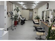ビューティーサロン王の雰囲気(うねり毛、バージン毛の縮毛矯正はおまかせ!)