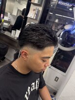 グルーマーズトウキョウ(GROOMER/S TOKYO)&nbsp;アップバングショート/フェザーアップ/スキンフェード/メンズ
