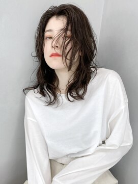 アイティー バイ アルバム 浦和店(IT by ALBUM) ミディアムウェーブ_オリーブカラーハイライトカラー_37724