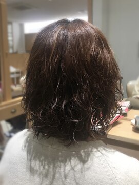 アドラーブル 万代店 (adorable) 【クリープパーマ】ミディアム　20代30代40代