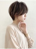 大人可愛い耳掛けショート30代40代50代ハイライトカラー