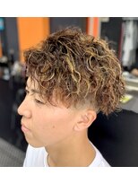 バーバートミーズ(BARBER Tommy's)&nbsp;ツイストスパイラルパーマ×ブリーチメッシュ