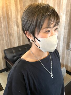 アルム(hair salon Alum) 透明感オリーブグレー ブリーチあり 似合わせショートスタイル