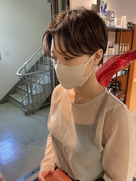 コワファーストナガサキシャンプーボーイ(COIFF1RST NAGASAKI SHAMPOO BOY) 大人可愛い20代30代40代黒髪前下がりショートボブ丸みショート◎