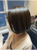 シンプルボブ×グレージュ