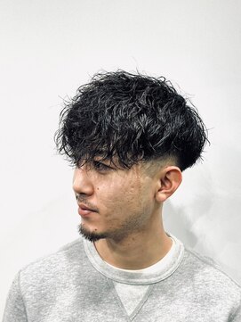 スカット 新宿(Sucut) ダークアッシュ/カルマパーマ/ベリーショート<理容室>[新宿]