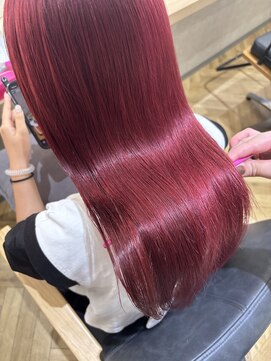 ジーナ 福岡天神(Zina) チェリーレッド