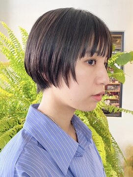 ラーサ(LaHzA) マッシュショート前下がりショートボブオン眉ショート前髪短め