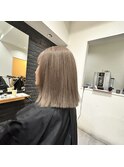 ミルクティーカラー◎くすみ感で甘すぎない髪色に
