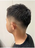 メンズビジネスバーバー爽やか清潔感ショート　フェード顔剃り