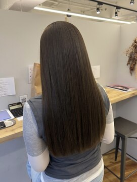 リジー(Litzy) カーキアッシュカラー【三國麗奈】