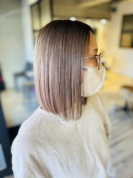 ストロベリーR. ハイトーンカラーグレージュカラー