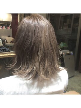 サロンドミルク 原宿(salon de MiLK) 【サロンドミルク原宿】くびれ×グレージュカラー