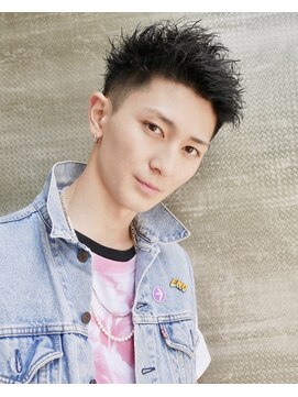 ブルーダー(Bruder) ソフトツイストアップバングスタイル かき上げヘア