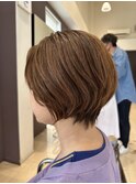 ショートボブ