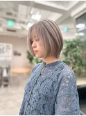 ライトグレージュ ショートボブ