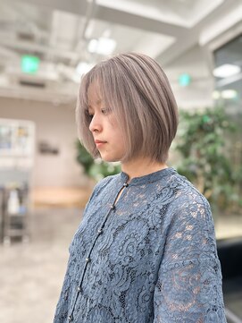 エレクシィ(ELEXY) ライトグレージュ ショートボブ