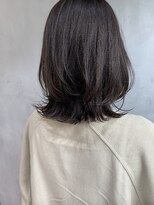 キチ(kichi.)&nbsp;[kichi.] レイヤーロブ×暗めくすみベージュ