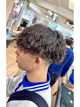 ヒビヲ(HIBIO) ツイストスパイラルパーマツーブロックメンズマッシュメンズヘア