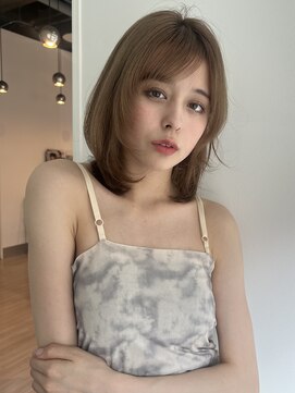 ユーフォリア 渋谷グランデ(Euphoria SHIBUYA GRANDE) マロンベージュ　ケアブリーチ　顔周りレイヤー　外はねロブ