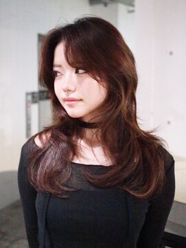 アイティーバイアルバム 藤沢店(IT by ALBUM) ロングおくれ毛顔周りレイヤー韓国ヘア_ba535782