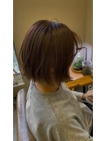 シンク(SINC) 切りっぱなしショートボブ×ハイトーンカラー