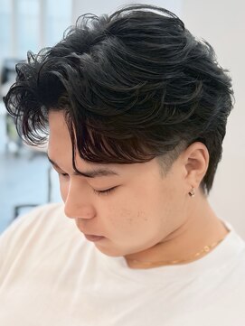 バース バイ ハピネス(BIRTH by happiness) 奈良men'sフェザーパーマフェザーショート