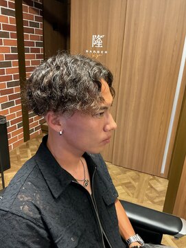 バーバー隆(BARBER RYU) センターパート