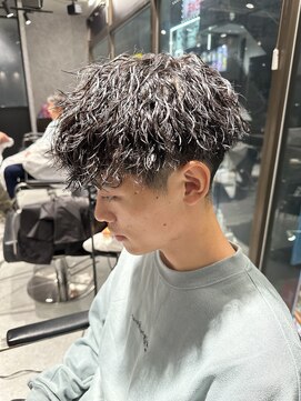 スタッド 松戸(stud. Men‘s) ツイストスパイラルパーマ刈り上げマッシュ